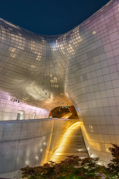 Seoul Coreia Novembro 2019 Vista Noturna Dongdaemun Design Plaza Seul — Fotografia de Stock