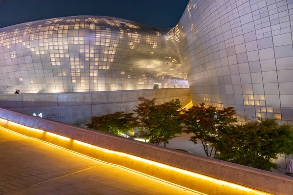 Seoul Corea Noviembre 2019 Vista Nocturna Dongdaemun Design Plaza Seúl — Foto de Stock