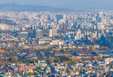 SEOUL, Kore, 7 Kasım 2019: Seul, Kore Cumhuriyeti 'ndeki Gyeongbokgung Sarayı' nın havadan görünüşü