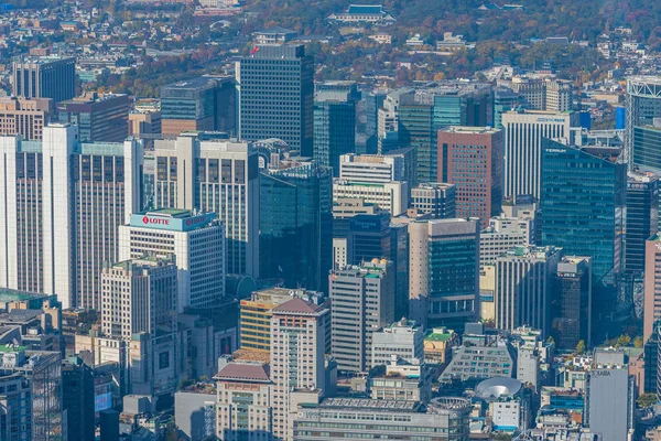 SEOUL, Kore, 7 Kasım 2019: Seul 'deki Namsan Kulesi' nden Seul şehir merkezinin havadan görünüşü