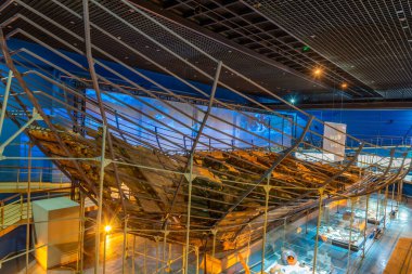 MOKPO, KOREA, NOVEMBER 6, 2019: Mokpo, Kore Cumhuriyeti 'ndeki Ulusal Denizcilik Müzesi' nde bir gemi enkazının yeniden inşası