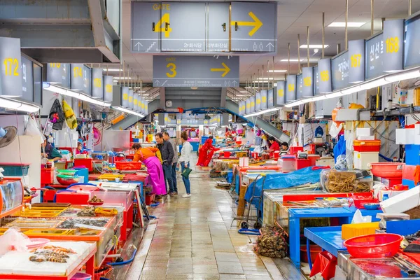 Busan Korea October 2019 Vendors Selling Seafood Jagalchi Fish Market — Stock Photo, Image