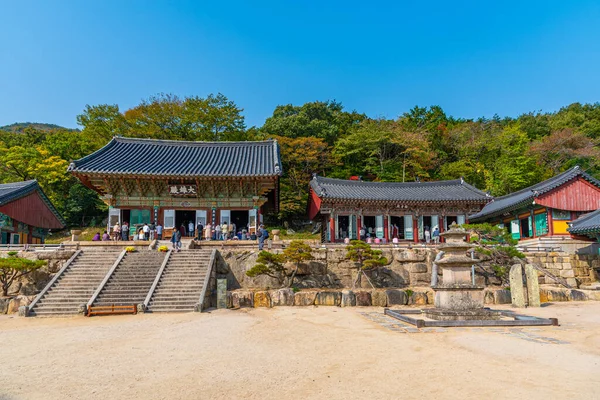 Busan Korea Oktober 2019 Menschen Bewundern Den Beomeosa Tempel Busan — Stockfoto