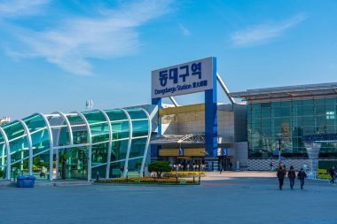 DAEGU, KOREA, 28 EKİM 2019: Dongdaegu tren istasyonu, Kore Cumhuriyeti
