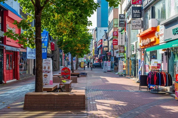 Daegu Coreia Outubro 2019 Pessoas Estão Passeando Por Uma Rua — Fotografia de Stock