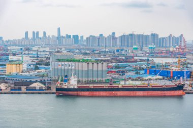 Incheon, Kore, 25 Ekim 2019: Wolmido Adası, Kore Cumhuriyeti 'nden Incheon Limanı' nın havadan görünüşü