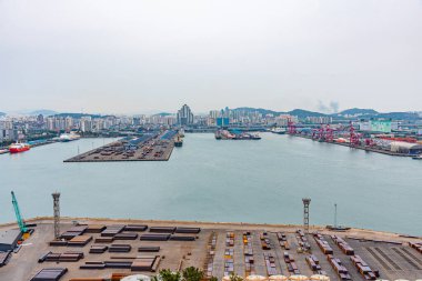 Incheon, Kore, 25 Ekim 2019: Wolmido Adası, Kore Cumhuriyeti 'nden Incheon Limanı' nın havadan görünüşü