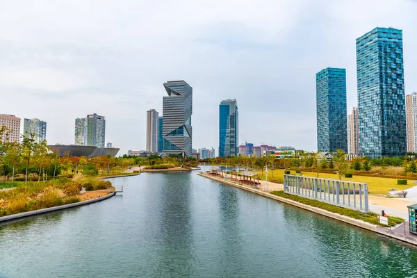 Incheon Korea Październik Października 2019 Drapacze Chmur Otaczające Central Park — Zdjęcie stockowe