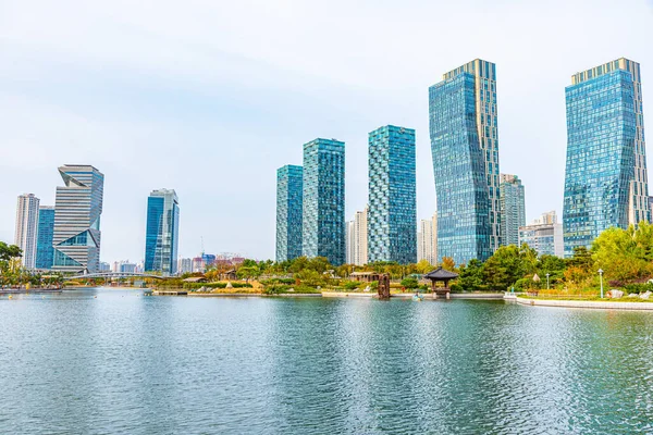 Incheon Korea Październik Października 2019 Drapacze Chmur Otaczające Central Park — Zdjęcie stockowe