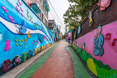 Incheon, Kore, 25 Ekim 2019: Songwoldong Peri Köyü, Incheon, Kore Cumhuriyeti