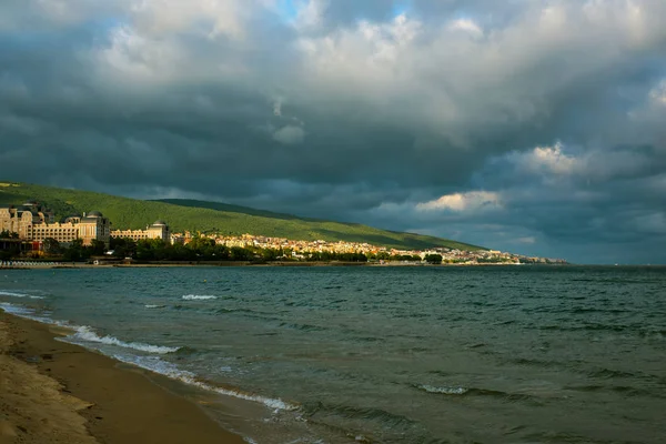 Sveti Vlas, Bulgaristan'ın kıyısında bir şehir Güneş yaktı