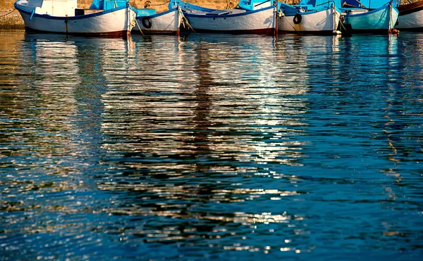 Reflexão Barcos Água — Fotografia de Stock