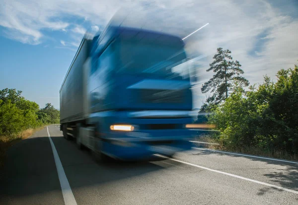 Grand Camion Sur Route Pleine Vitesse Flou — Photo