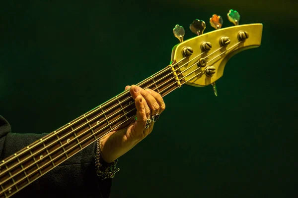 Guitarrista Tocando Guitarra Concerto — Fotografia de Stock