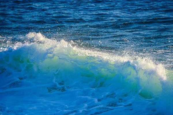 Большие волны моря — стоковое фото