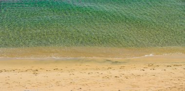 Plaj ve turkuaz deniz