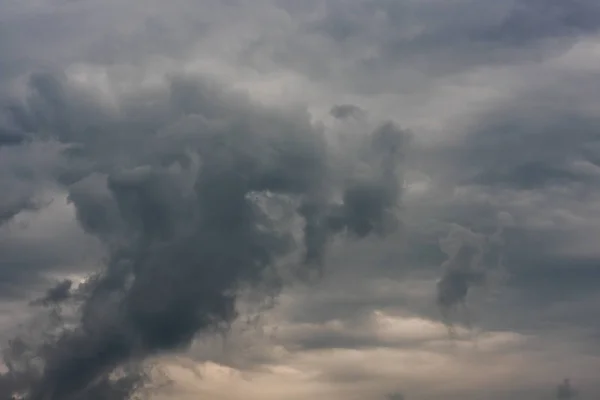 어두운 구름 — 스톡 사진