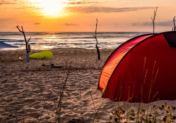 Tenda sulla spiaggia — Foto Stock