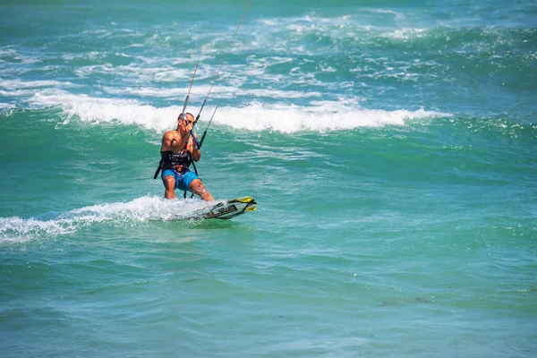Pomorie Burgas Bulgarie 2020 Kite Surfer Rides Waves Pomorie Est — Photo
