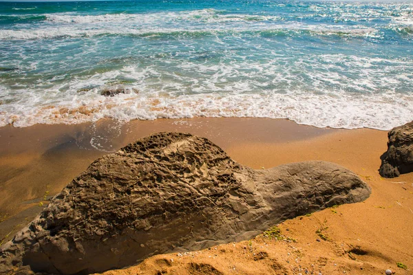 Hermoso Paisaje Con Costa Mar Con Roca — Foto de Stock