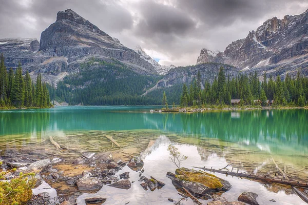 Hara Järven Emerald Vesi Yohon Kansallispuisto Brittiläinen Kolumbia Kanada — kuvapankkivalokuva