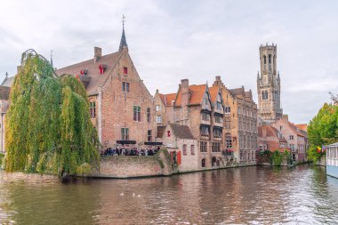 Tesbih (Rozenhoedkaai) iskele Bruges en güzel manzaraları biridir. Belçika