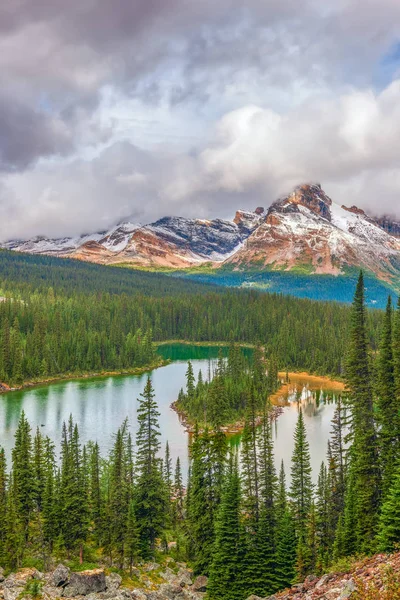 Pemandangan udara Danau Mary di Taman Nasional Yoho. British Columbia . — Stok Foto