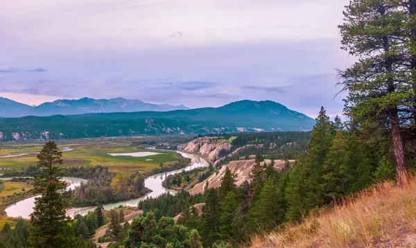 Blick auf columbia river.radium hot springs.british columbia.canad — Stockfoto