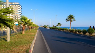 avuç Güneşli sahil yolu