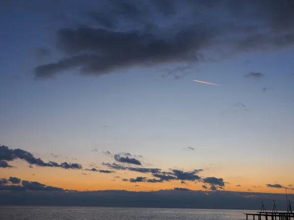 Ciel Nocturne Après Coucher Soleil Dessus Une Mer Peu Traces — Photo