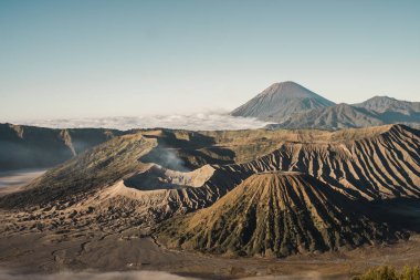 Çıkış insanlar ama yüksek potansiyel yeteneği var gibi Valcano tutmak sakin ama aslında onun içinde güçlü enerji içerir