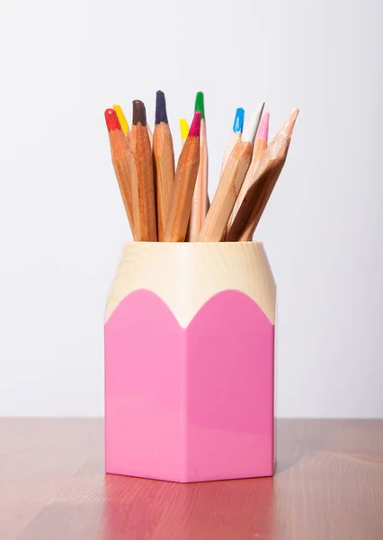 Crayons Couleur Dans Porte Crayon Rose Fond Neutre — Photo