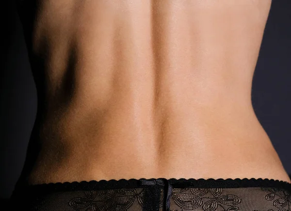 Female Small Back Dark Background — Stock Photo, Image