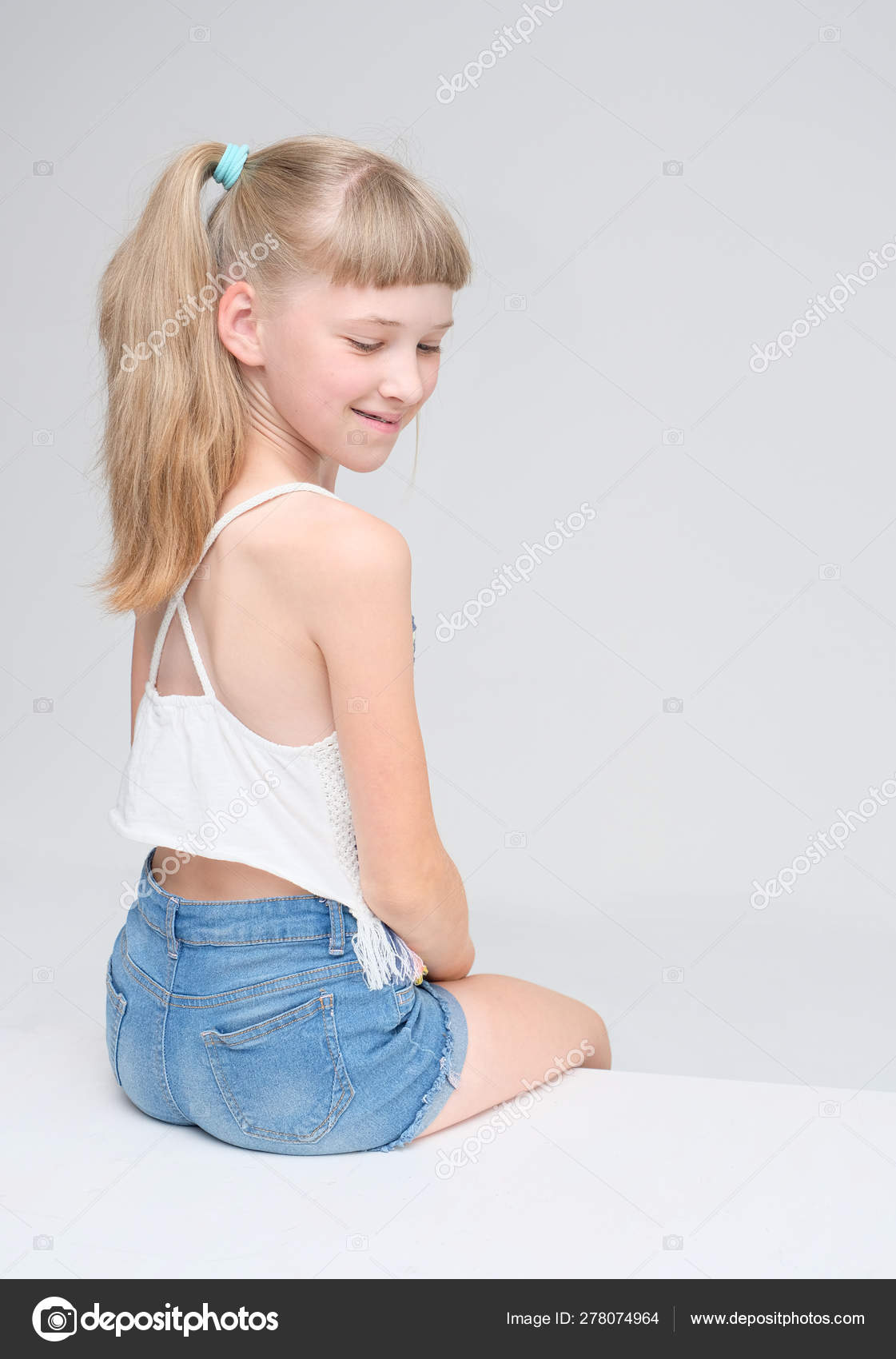 Kawaii girl hi-res stock photography and images - Alamy