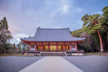 Kyoto, Japonya - 23 Kasım 2018: Daigo-ji'nin Kondo (Altın Salonu)