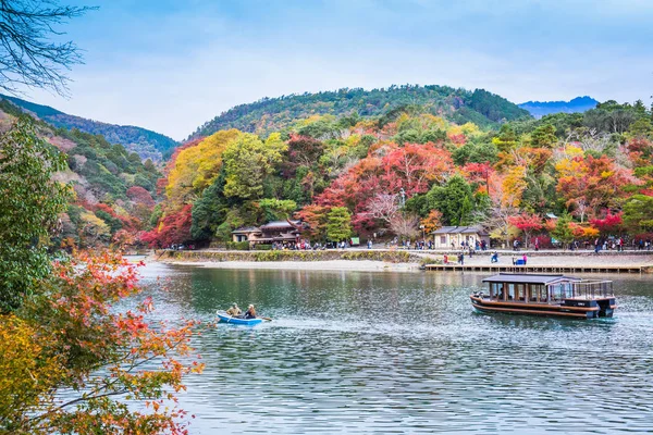 Kyoto Japón Noviembre 2018 Arashiyama Río Katsura Famoso Destino Turístico —  Fotos de Stock