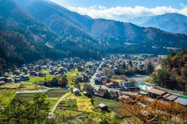 Ogimachi Köyü Shirawakago en Gassho-zukuri evler eve sahip en popüler köydür.