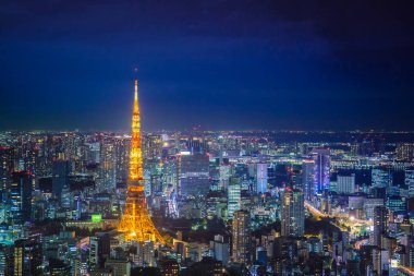 Tokyo, Japonya - 30 Kasım 2018: Mori Kulesi'nin tepesinde yer alan Tokyo City View gözlem güvertesi tüm şehrin muhteşem manzarasını sunuyor
