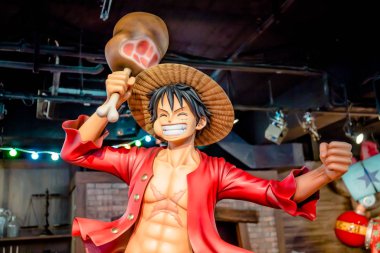 Tokyo, Japonya-3 Aralık 2018: bir parça heykel Monkey D. Luffy fiberglas maskot insan boyutu Tokyo onepiece kule görüntülemek için ayarlanmış.