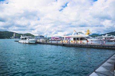 Tüm bu tekneler Sun Moon Gölü ile yerlerden yerlere turist getiren farklı tekne operatörleri aittir.