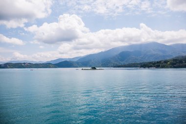 Tayvan'daki ünlü Sun Moon Gölü'nün manzara görünümü