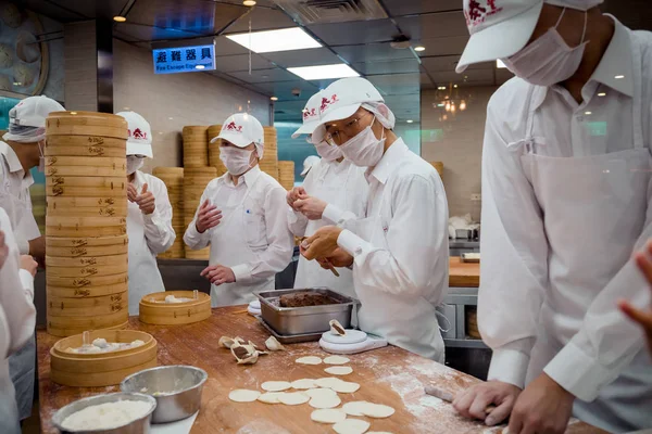 Taipei Taiwan Mai 2018 Grup Bucătari Pricepuți Care Fac Faimoasele — Fotografie, imagine de stoc