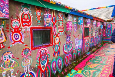 Taichung, Tayvan - 30 Nisan 2018.The Rainbow Village, Nantun District, Taichung, Tayvan'da bir sokak sanatıdır..