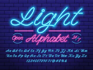 Büyük, küçük, sayılar ve sembollerle parlayan neon ışıklı alfabe tasarımı