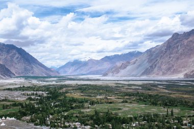 Nubra Vadisi 'nin muhteşem manzarası.