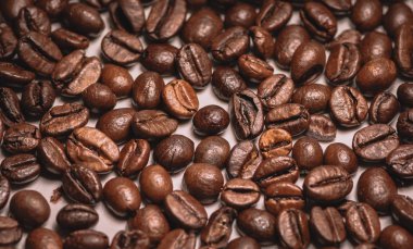 Kavrulmuş kahve çekirdekleri arka plan görüntüsü