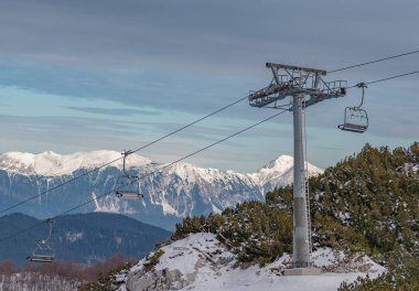 Alpler'de boş telesiyej
