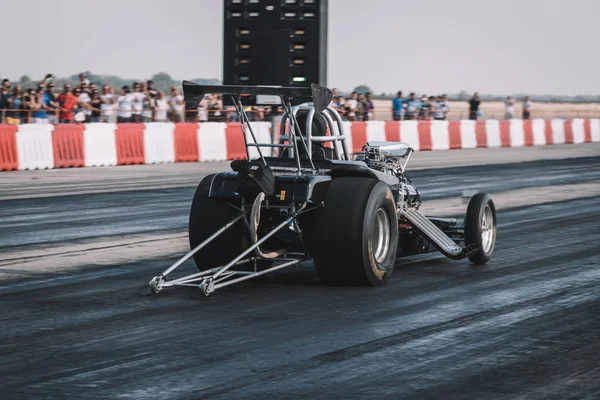 Dragster Auf Der Schnellstraße — Stockfoto