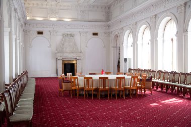 Yalta, Kırım - Haziran 2012: 1945 yılında Stalin, Churchill ve Roosevelt 'in İkinci Dünya Savaşı sırasında buluştuğu Livadia Sarayı' ndaki konferans odasının içi.