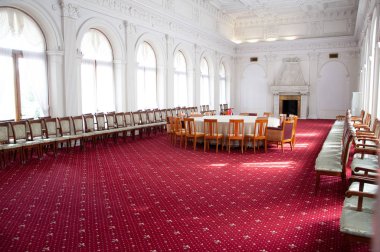 Yalta, Kırım - Haziran 2012: 1945 yılında Stalin, Churchill ve Roosevelt 'in İkinci Dünya Savaşı sırasında buluştuğu Livadia Sarayı' ndaki konferans odasının içi.